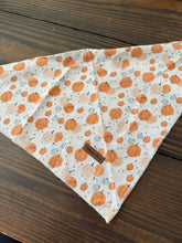 Load image into Gallery viewer, Bear Bandana
